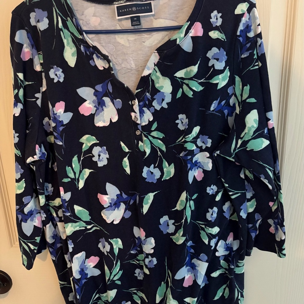 Karen Scott Women's Floral Blouse - Navy and Green